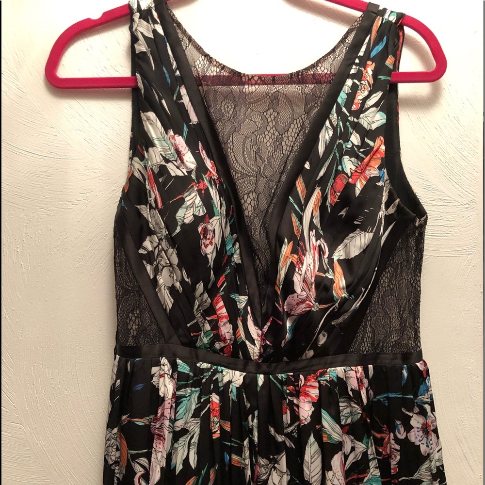 Gorgeous Adrianna Papel dress with slit